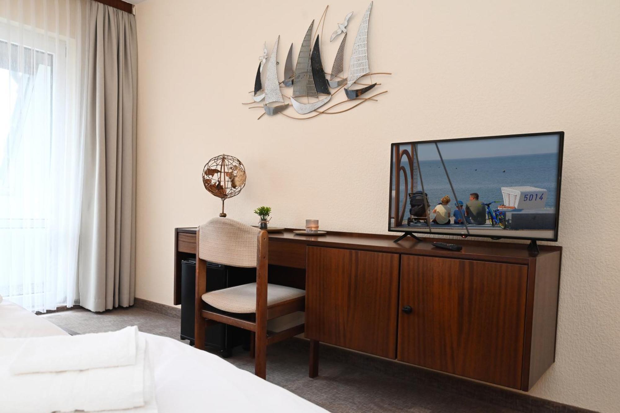 בוסום Strandhotel Salty מראה חיצוני תמונה